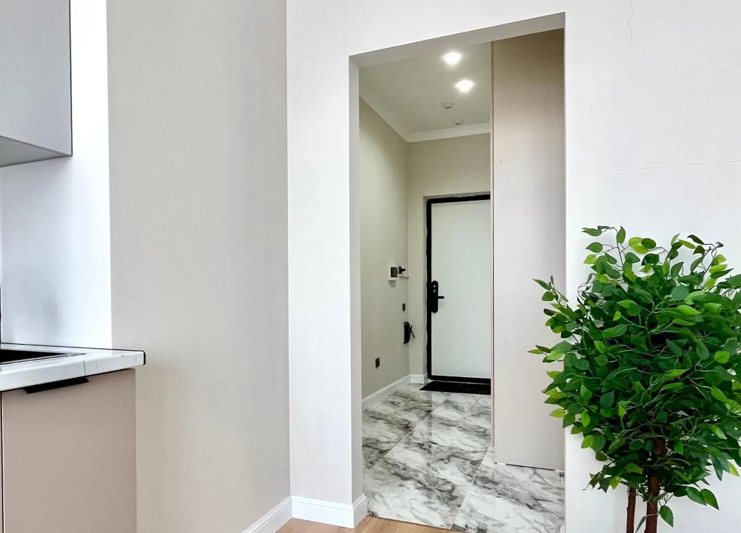Delightful Dial Residence In The Center& Drinking Water As A Gift Almaty Apartment