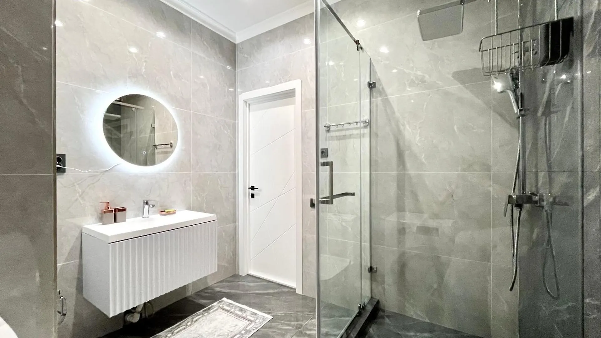 Delightful Dial Residence In The Center& Drinking Water As A Gift Almaty